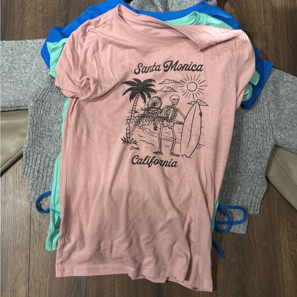 Aeropostale Pink Santa Monica California Graphic Tee